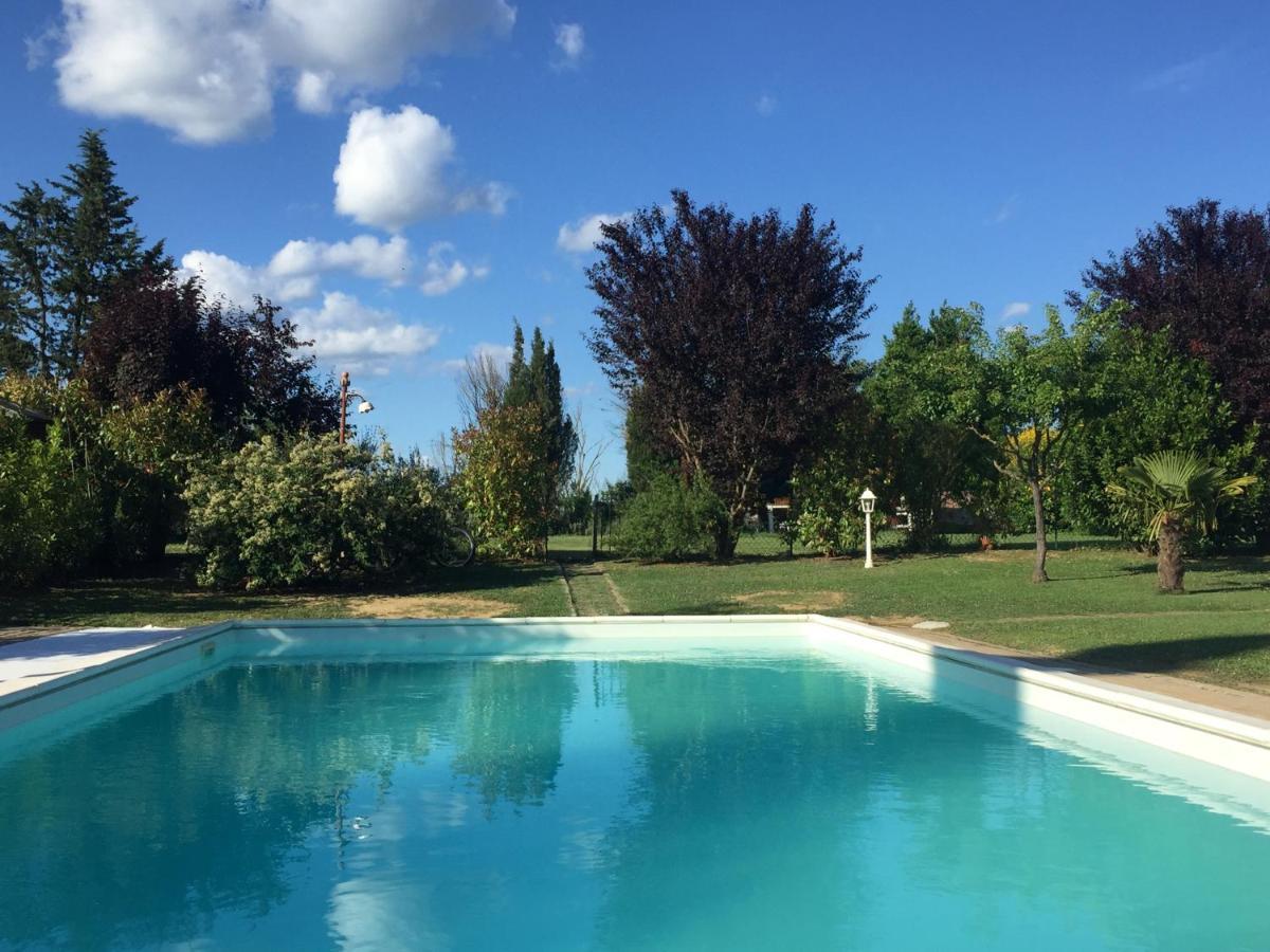 Con Piscina E Giardino A Apartment Siena