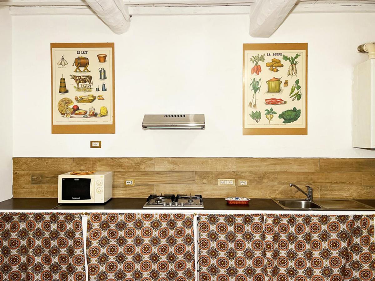 Con Piscina E Giardino A Apartment *